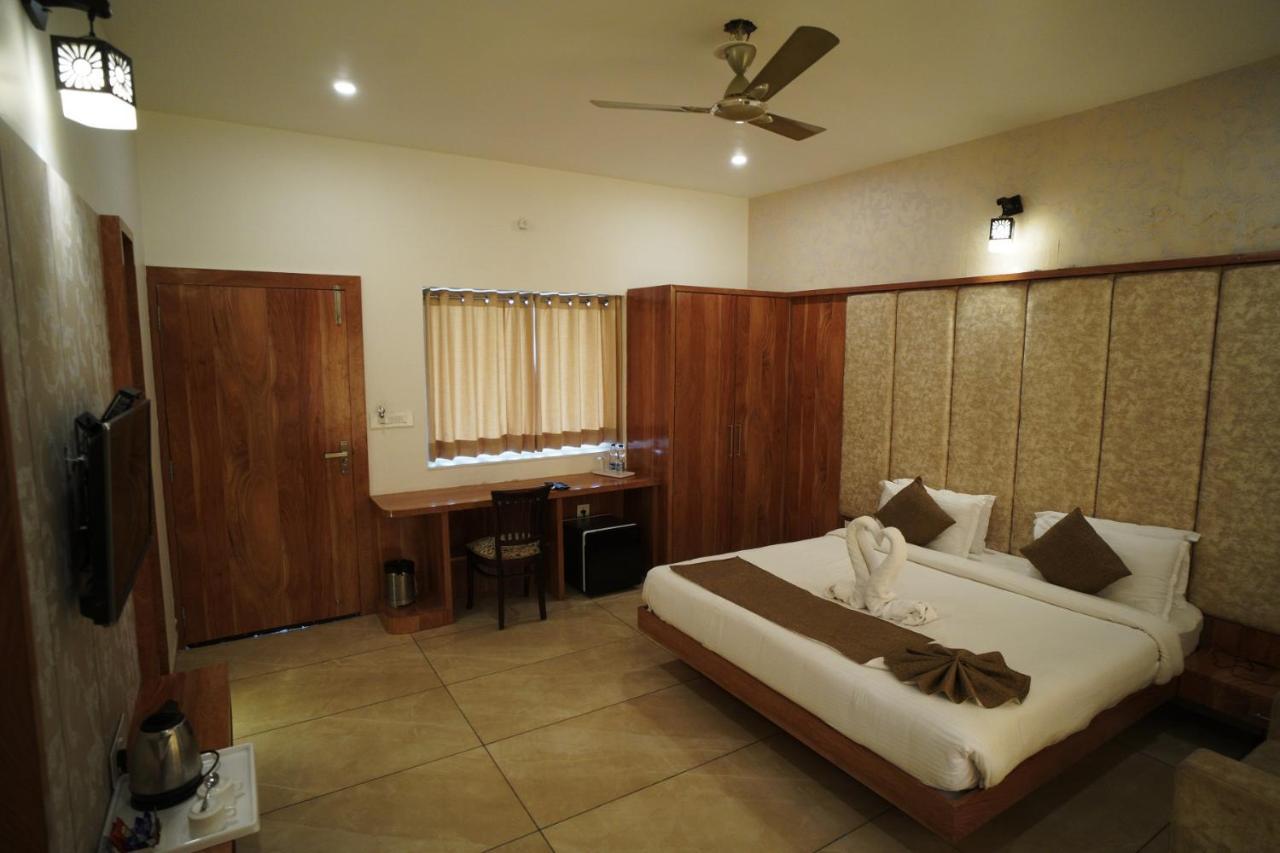 Amar Bagh Resort 布什格尔 外观 照片