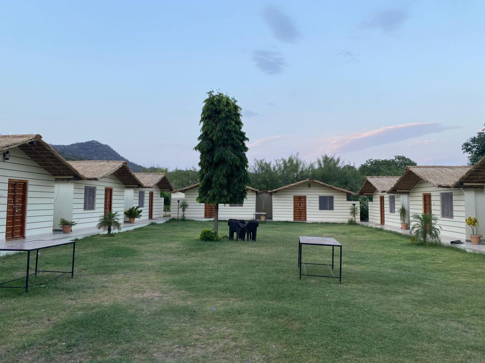 Amar Bagh Resort 布什格尔 外观 照片