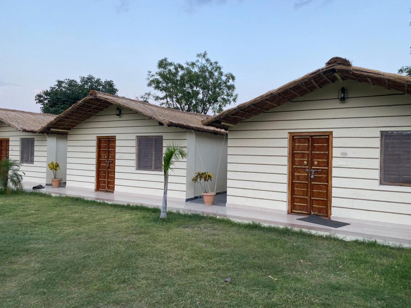 Amar Bagh Resort 布什格尔 外观 照片